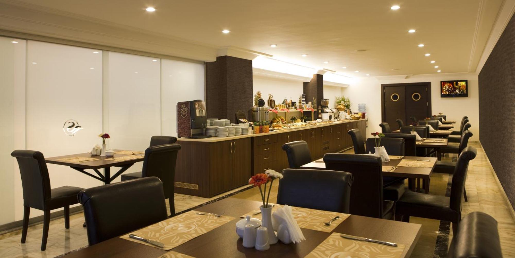 Susuzlu Atlantis Hotel Измир Екстериор снимка