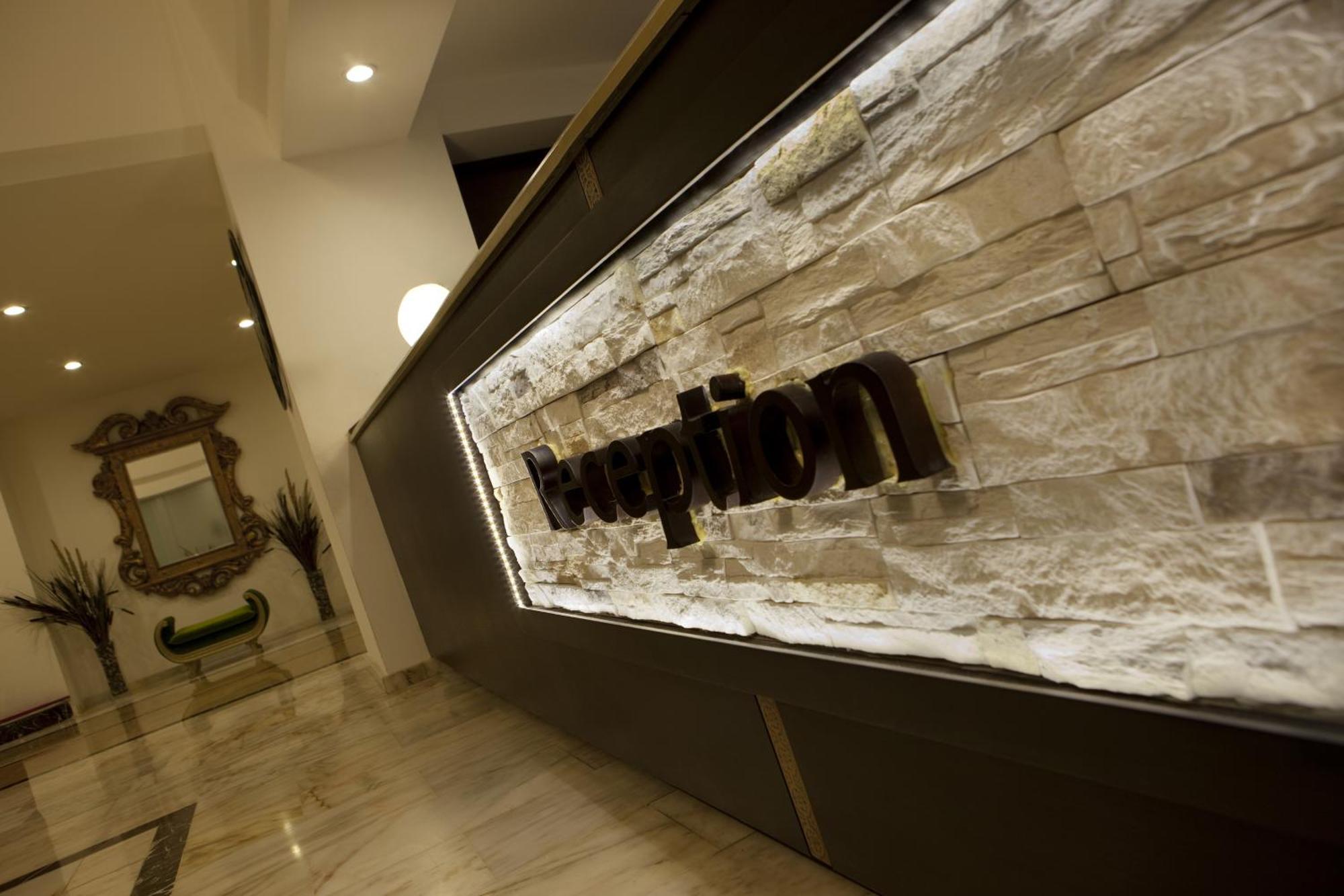 Susuzlu Atlantis Hotel Измир Екстериор снимка