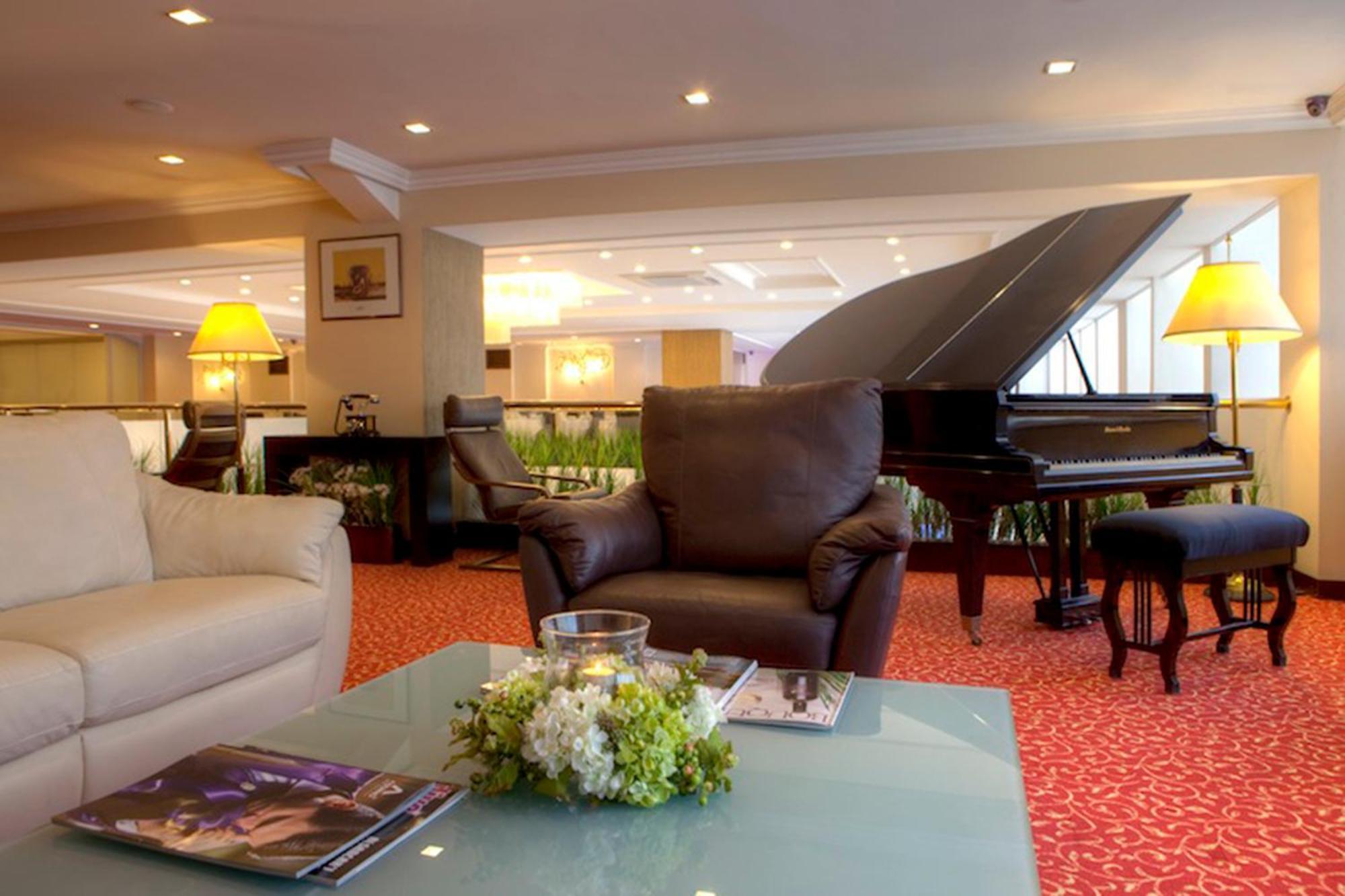 Susuzlu Atlantis Hotel Измир Екстериор снимка