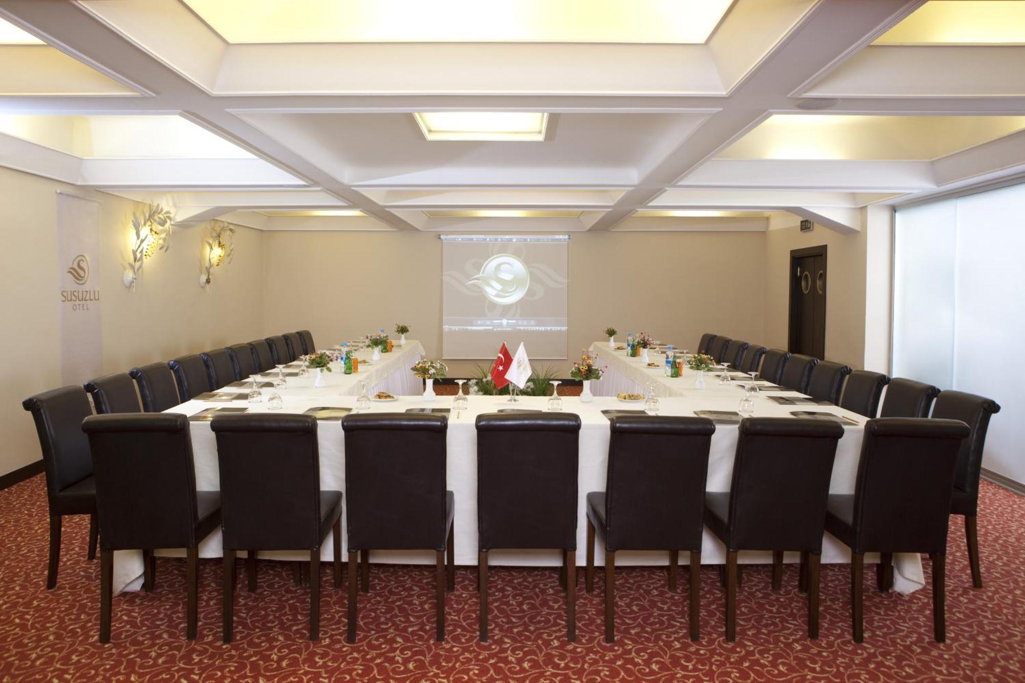 Susuzlu Atlantis Hotel Измир Екстериор снимка