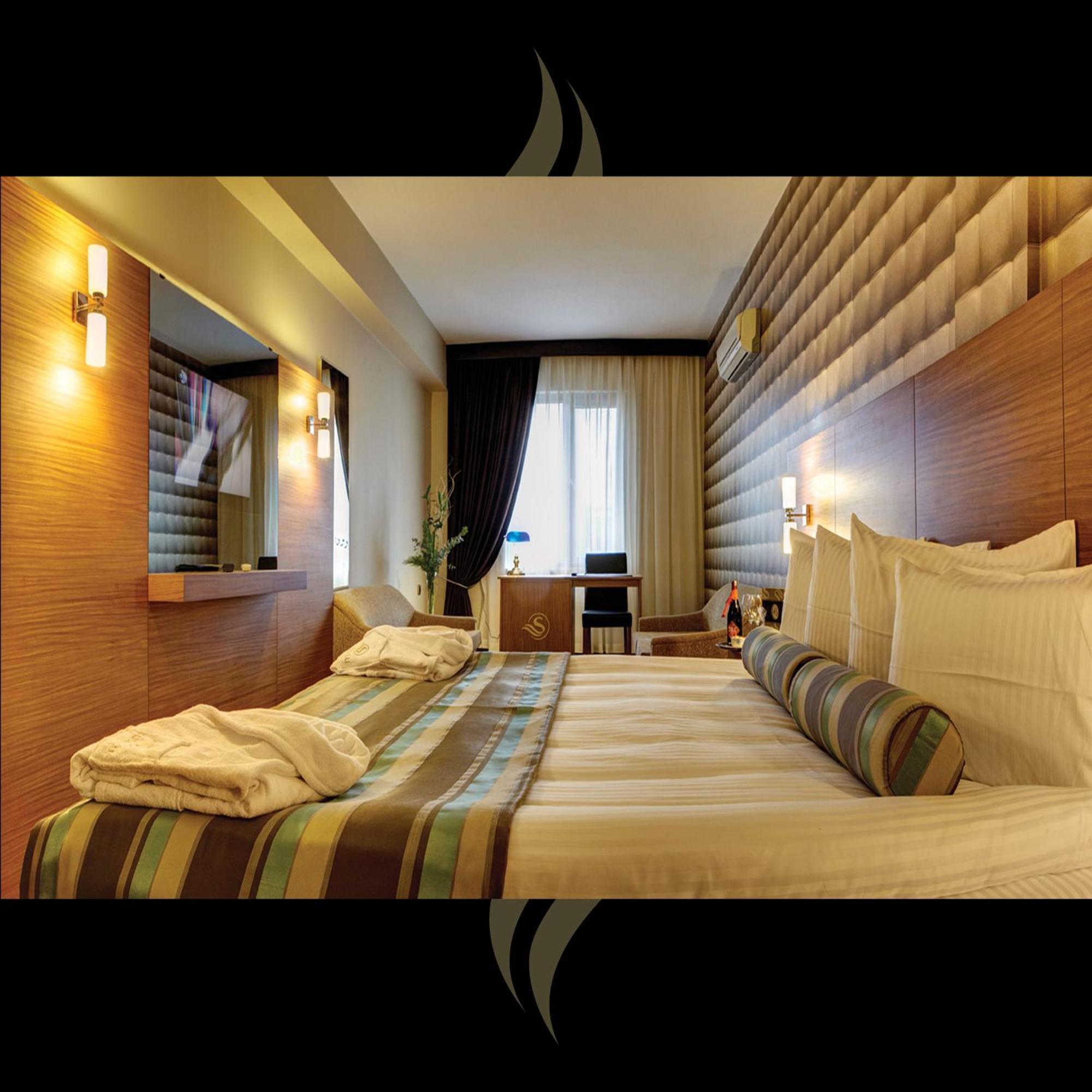 Susuzlu Atlantis Hotel Измир Екстериор снимка