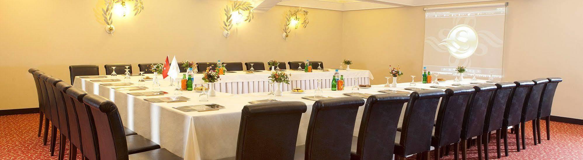 Susuzlu Atlantis Hotel Измир Екстериор снимка